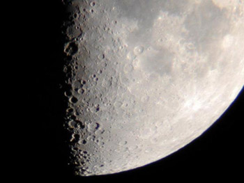 NASA собирается развернуть мобильную сеть на Луне