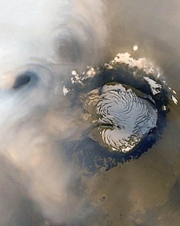 Сухой Марс: низкая облачность